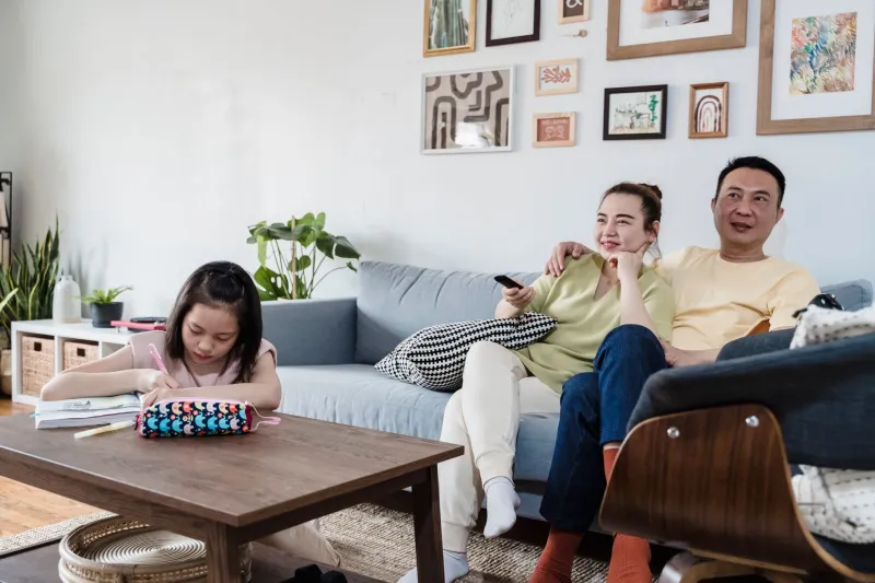 One More Episode, Mom! How to Handle Screen Time Limits Without Losing Your Mind (or Your Kid's Trust)